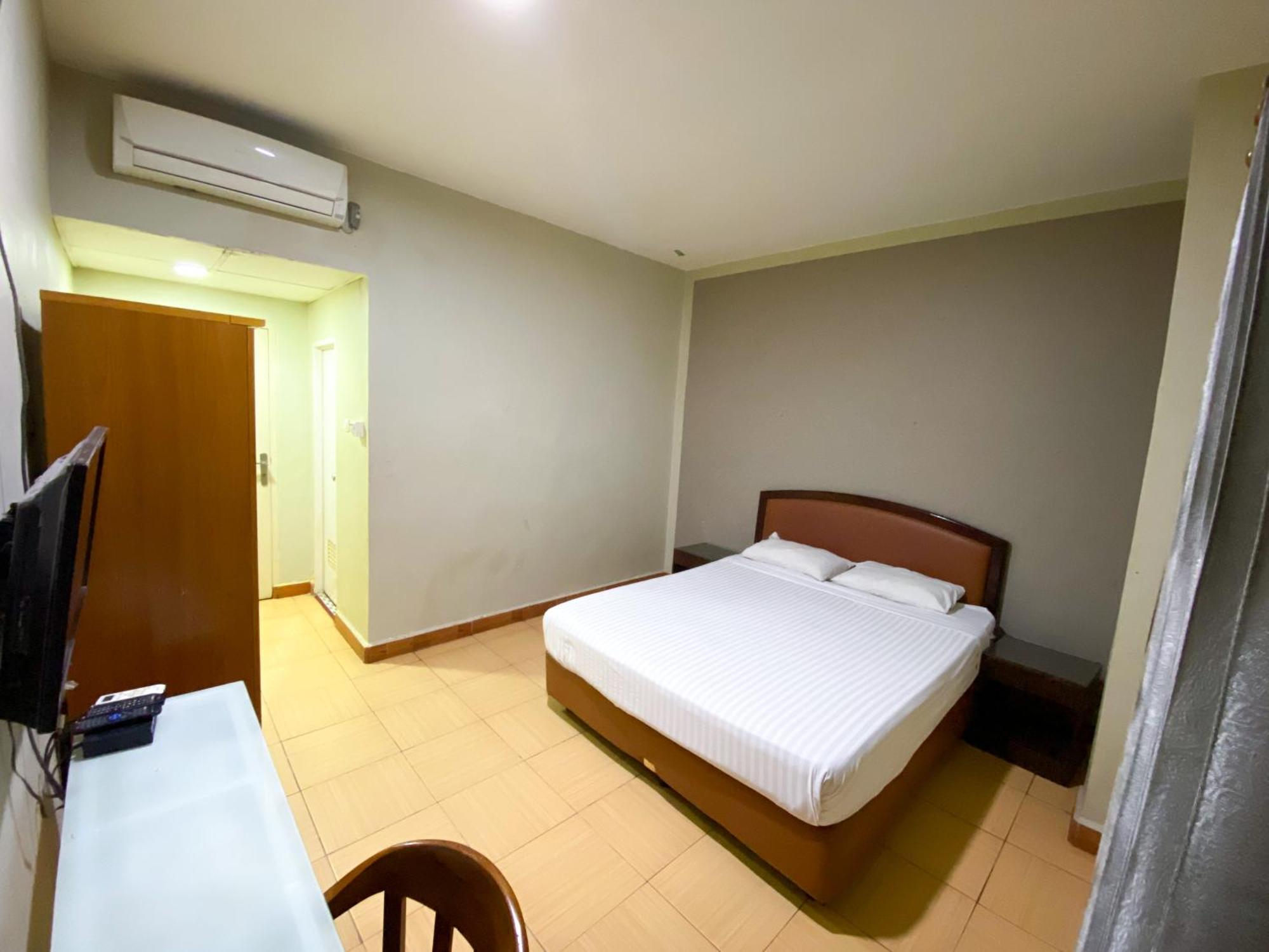 Central City Hotel Perabumulih Exterior photo