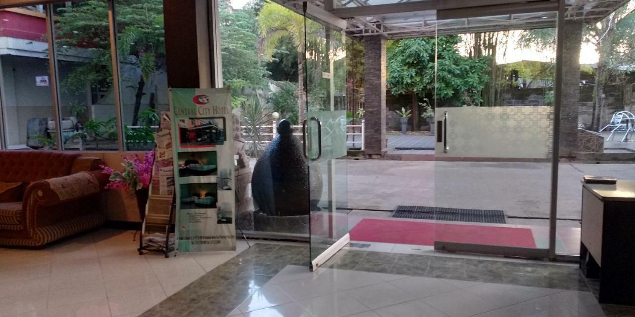 Central City Hotel Perabumulih Exterior photo